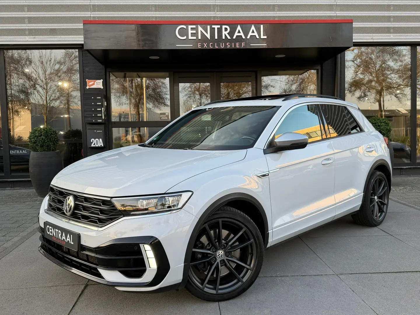 Volkswagen T-Roc R 2.0 TSI 4Motion ABT|Pano|Akrapovic|ACC|Keyless|C Blanc - 1