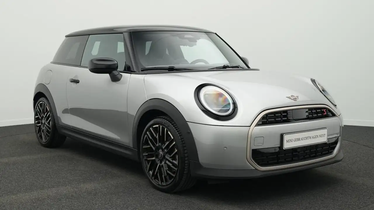 MINI Cooper S Favoured Trim 15
