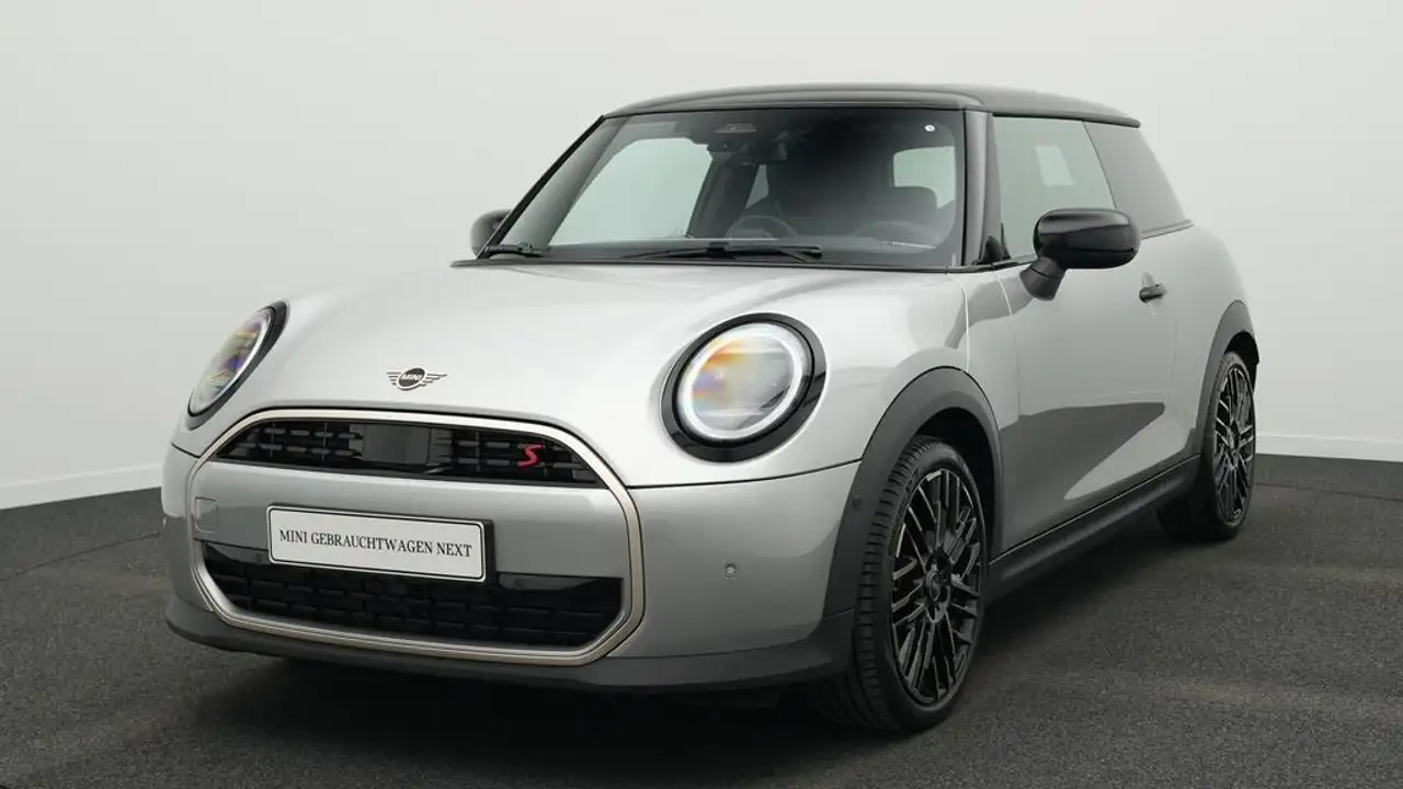 MINI Cooper S Favoured Trim