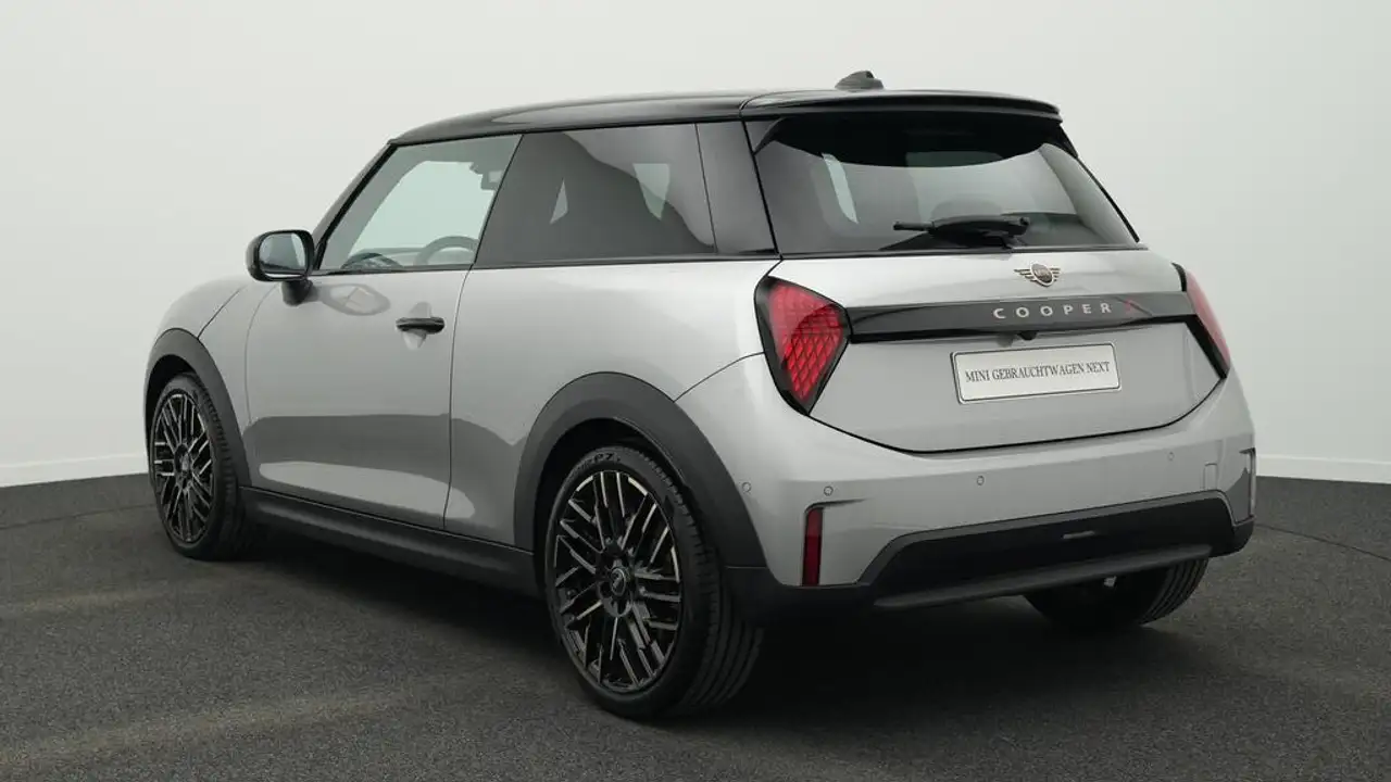 MINI Cooper S Favoured Trim 4