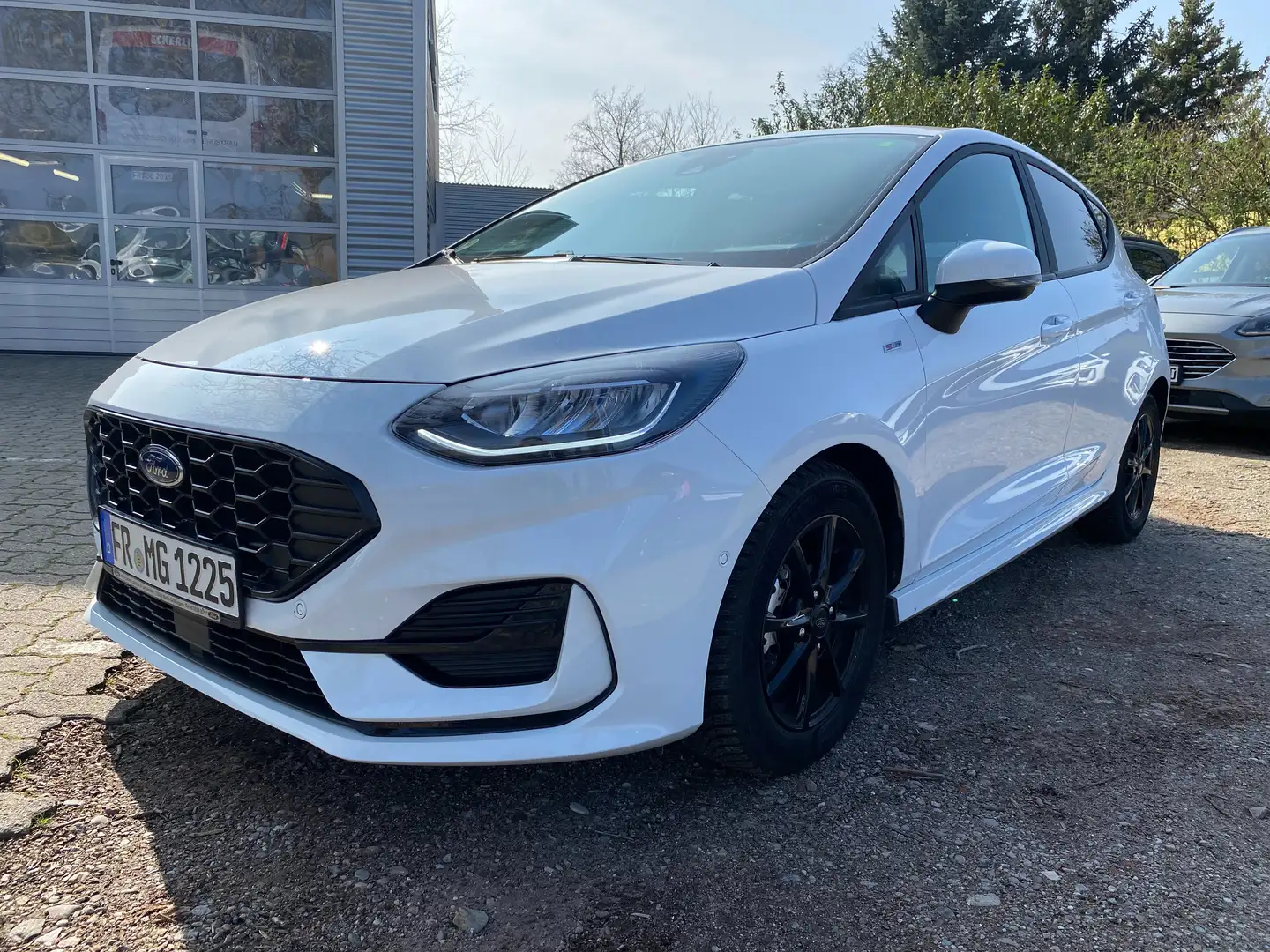 Ford Fiesta 1.0 EcoBoost Mild-Hybrid Weiß - 1