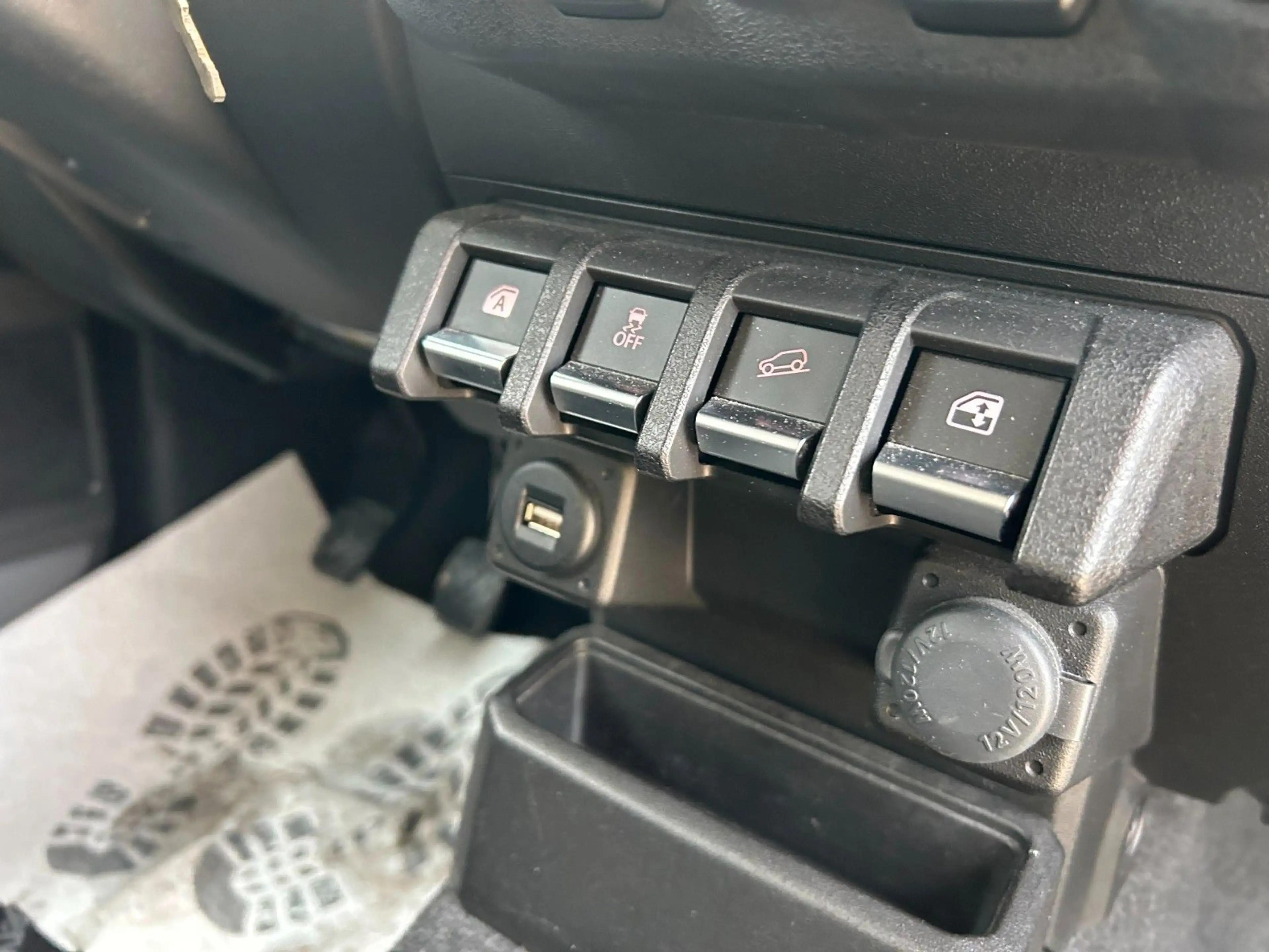 Suzuki Jimny Comfort+ AllGrip 1.5 Navi Höherlegung AHK — photo 24