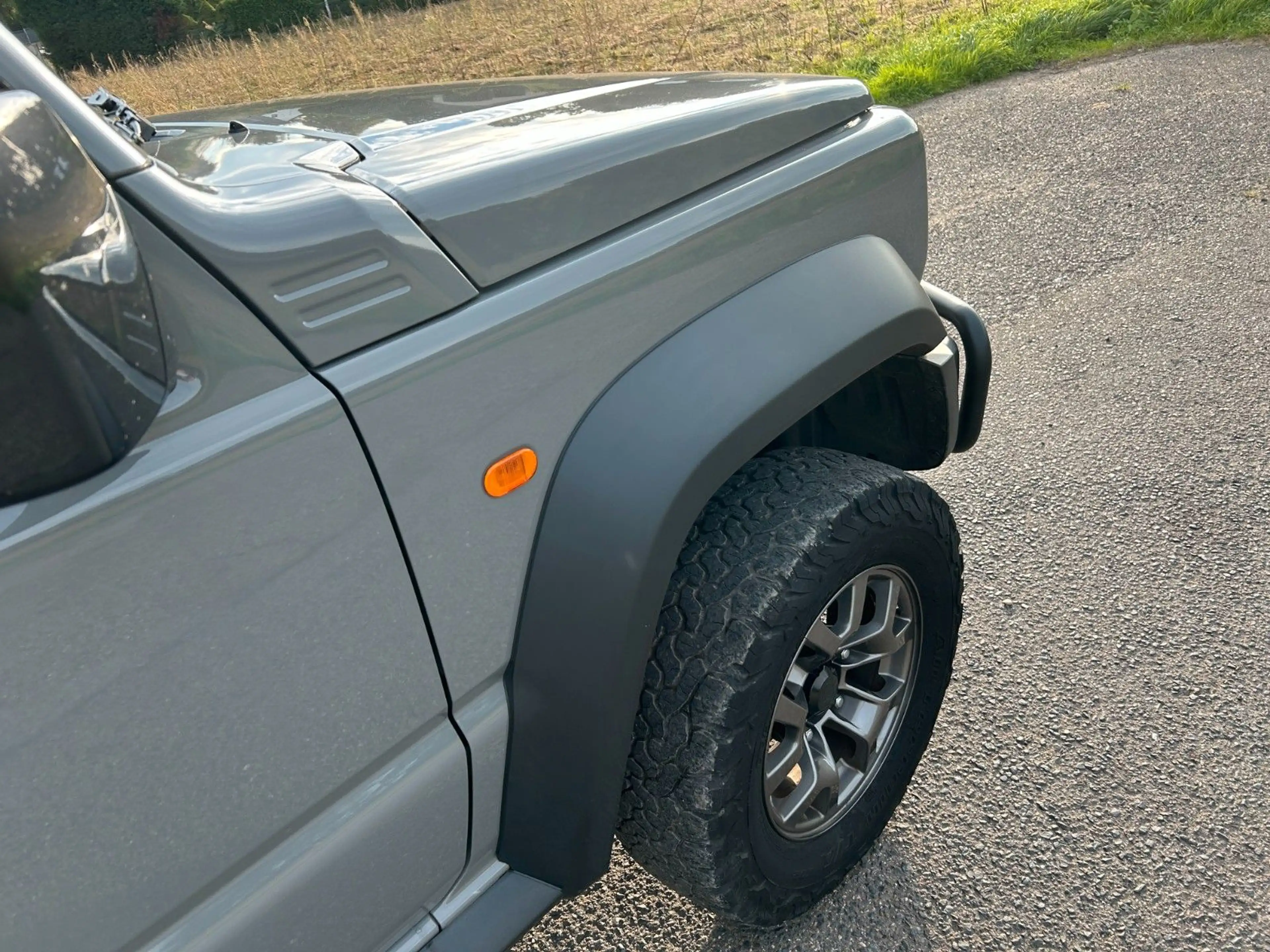 Suzuki Jimny Comfort+ AllGrip 1.5 Navi Höherlegung AHK — photo 35