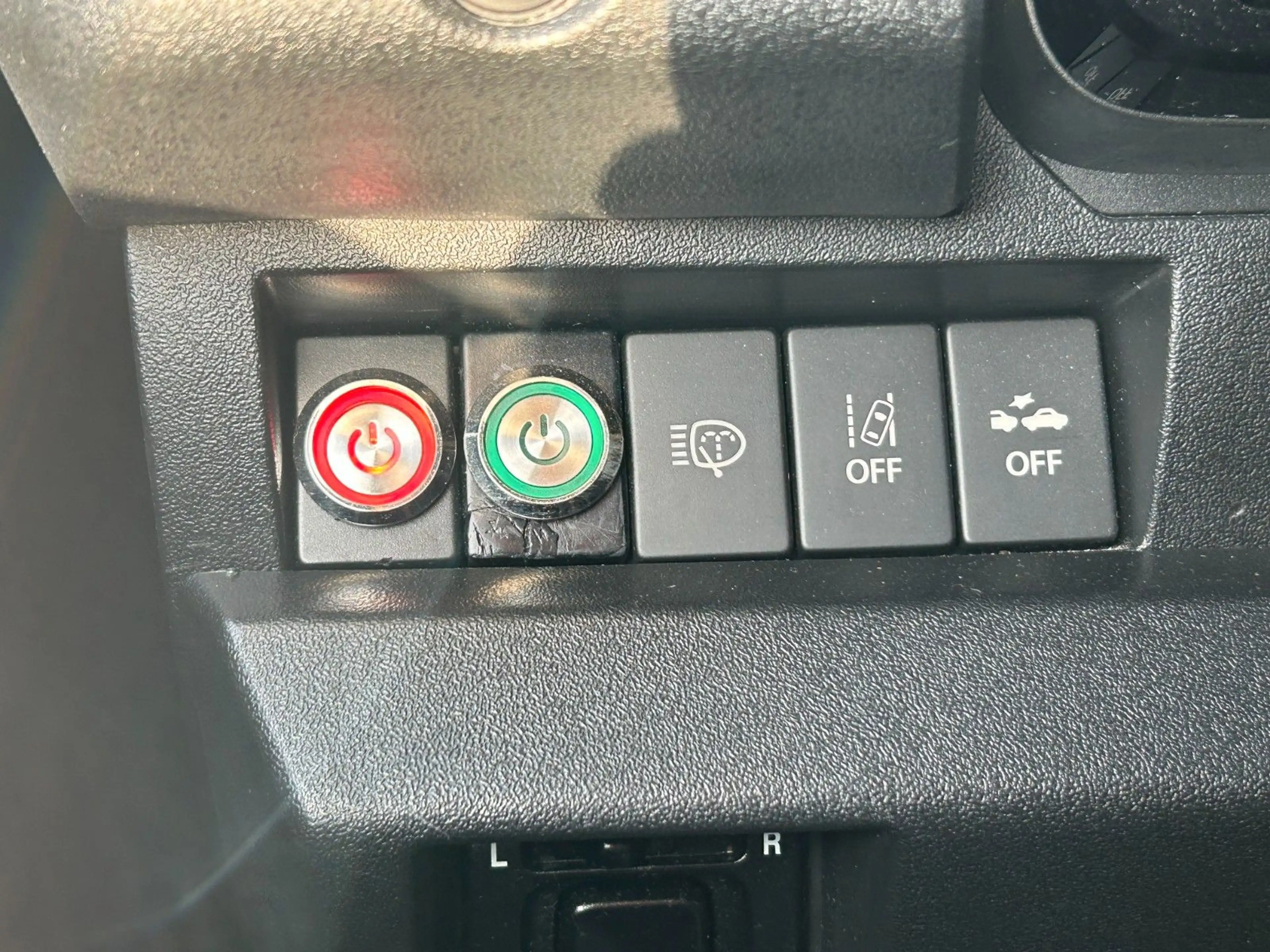 Suzuki Jimny Comfort+ AllGrip 1.5 Navi Höherlegung AHK — photo 31