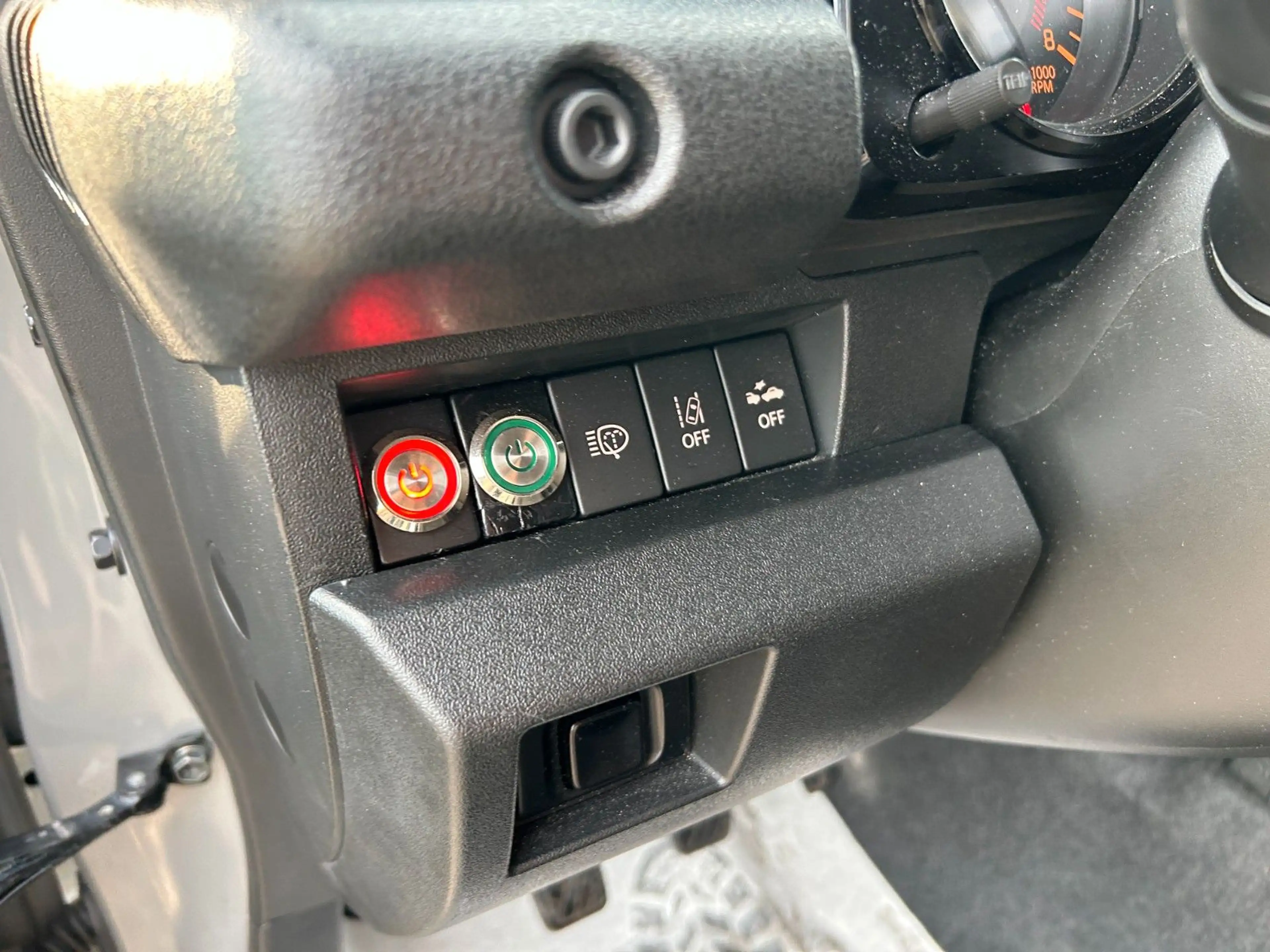 Suzuki Jimny Comfort+ AllGrip 1.5 Navi Höherlegung AHK — photo 15