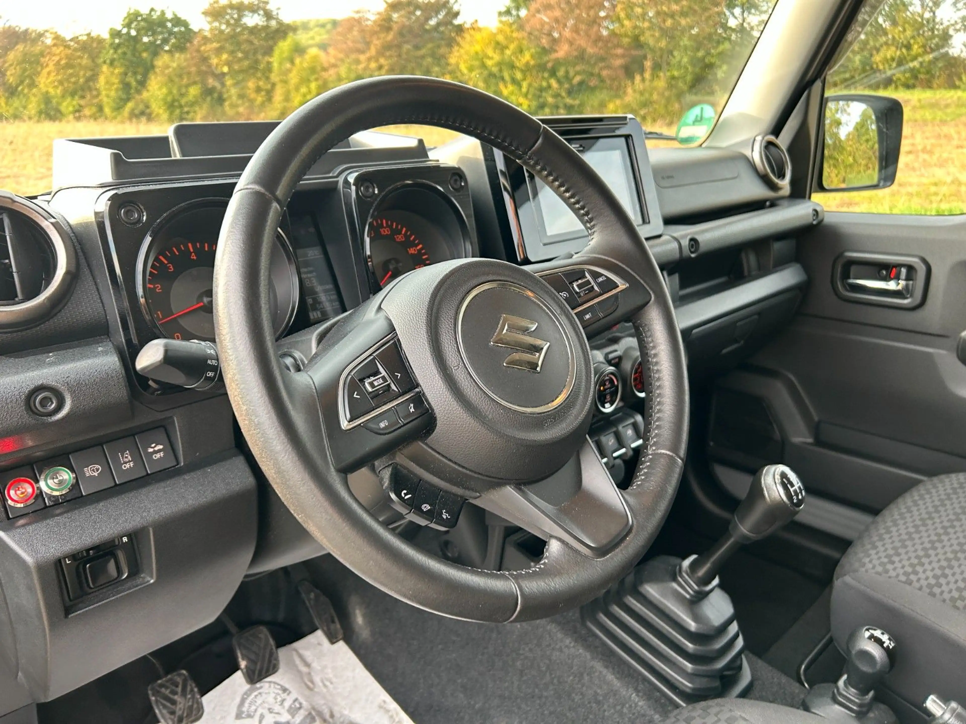 Suzuki Jimny Comfort+ AllGrip 1.5 Navi Höherlegung AHK — photo 16