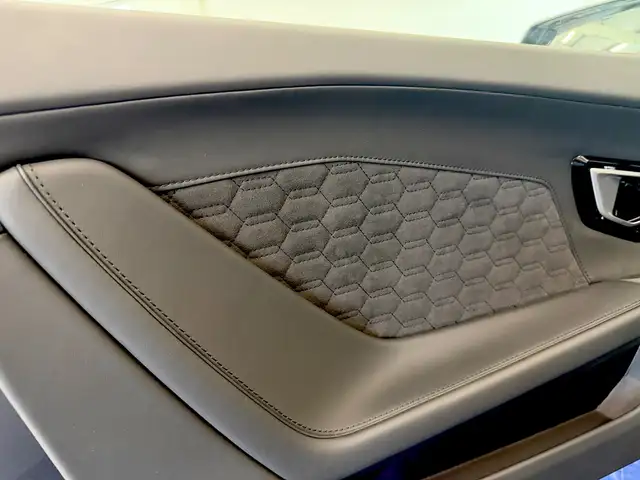 Lamborghini Huracán EVO RWD,Nur3.000km,Neuwertig,Ö-Auto,Lift,Kamera Ansicht 25