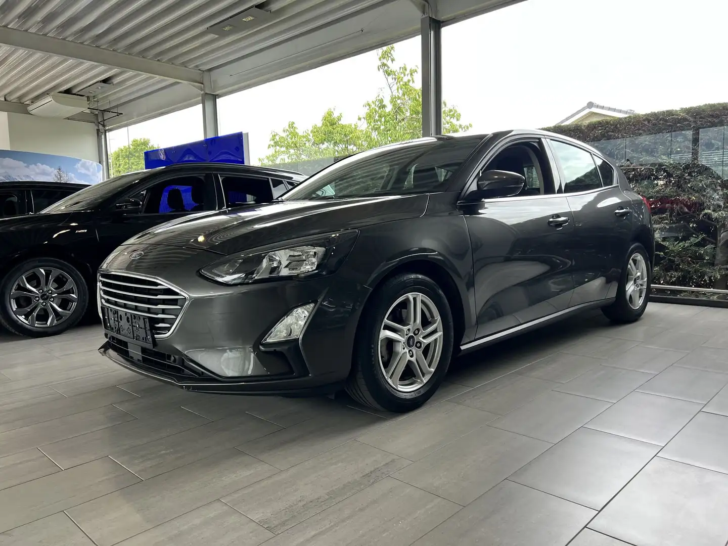 Ford Focus CONNECTED / MHEV / ECOBOOST 125 PK! Gris - 1