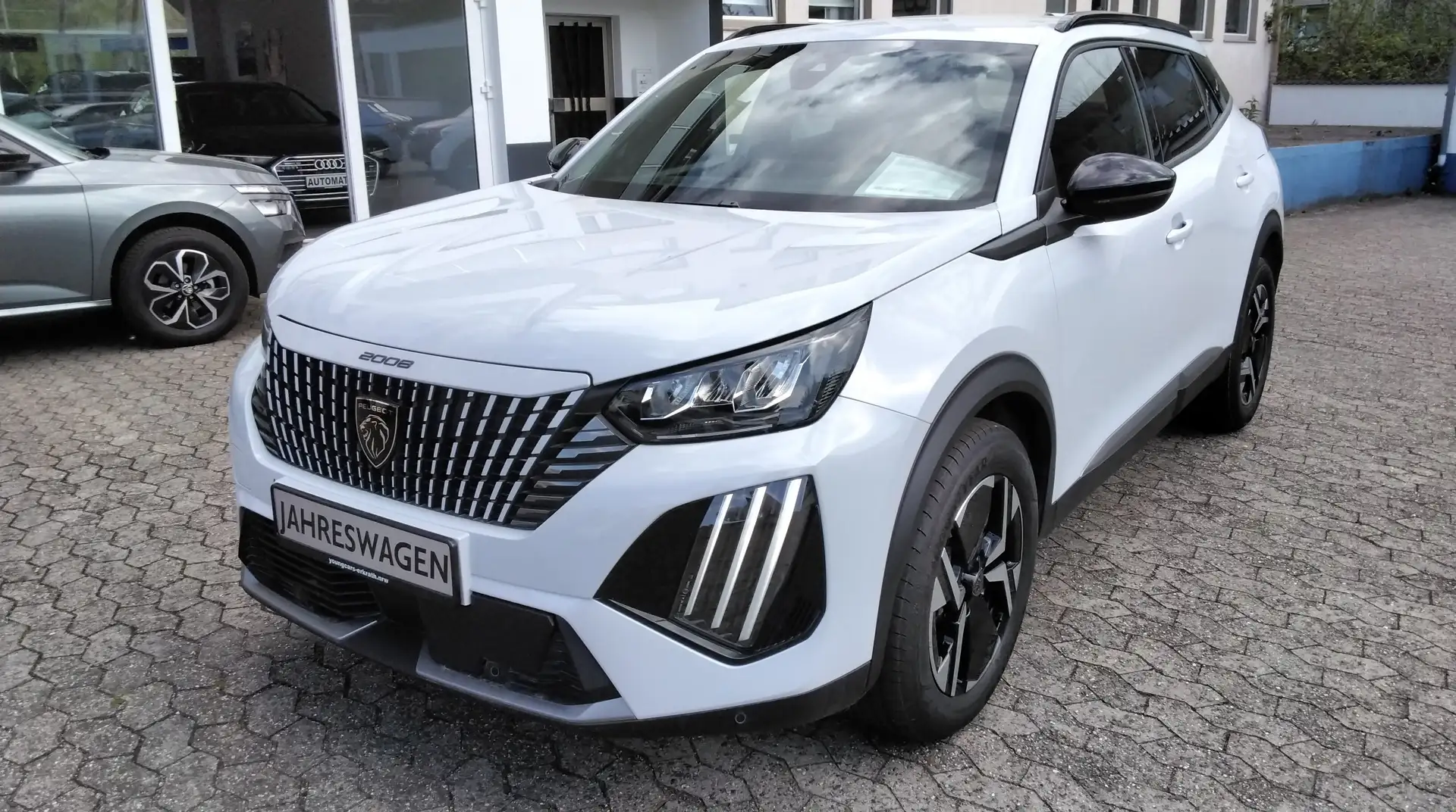 Peugeot 2008 1.2 Allure LED SHZ TEMPOMAT MIRRORLINK Weiß - 1