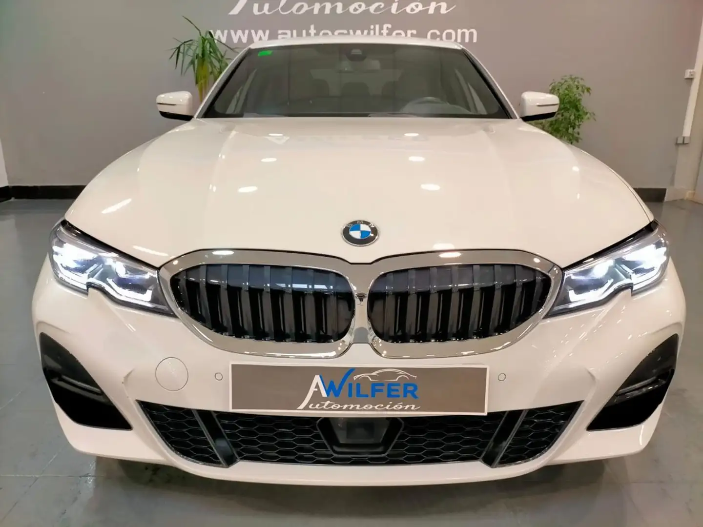 BMW 320 320dA xDrive Wit - 2