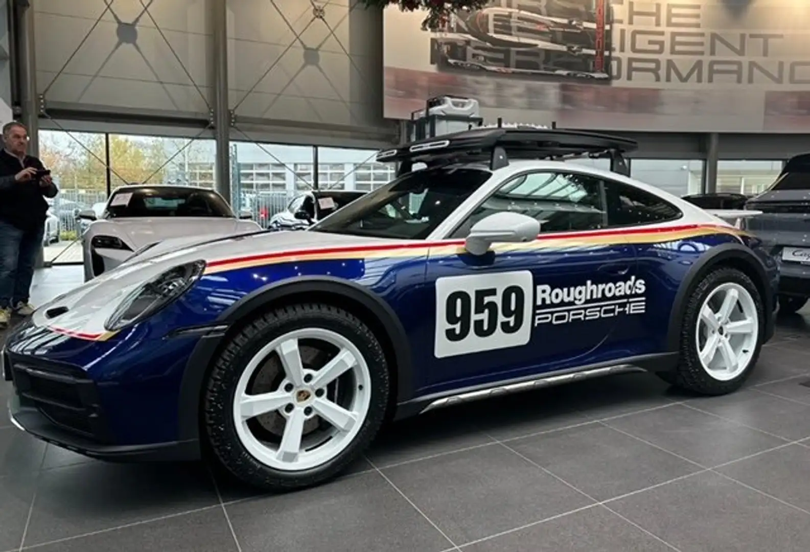 Porsche 911 "Dakar"    #33 van 2500 NEW!! - 2