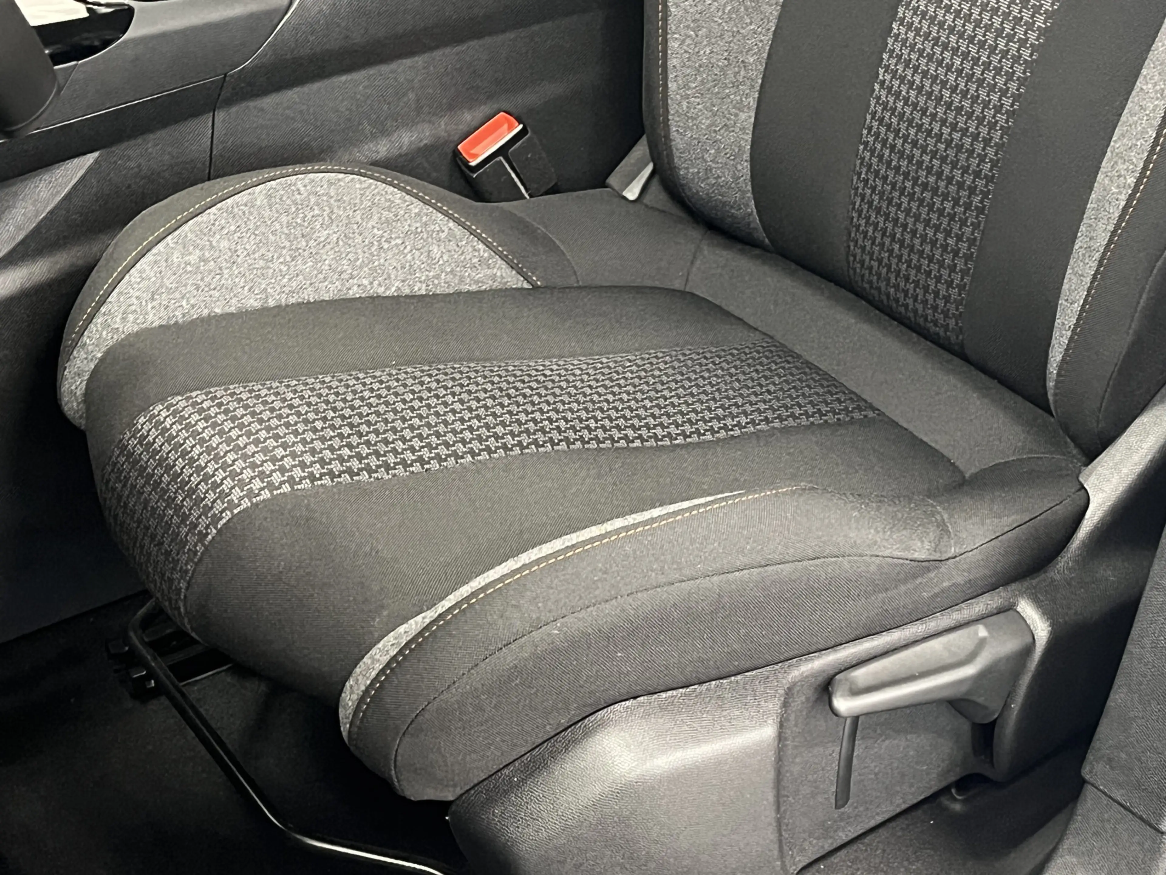 Peugeot 3008 1.2 PureTech Active Pack AUTOMAAT | TREKHAAK | NAV — photo 15
