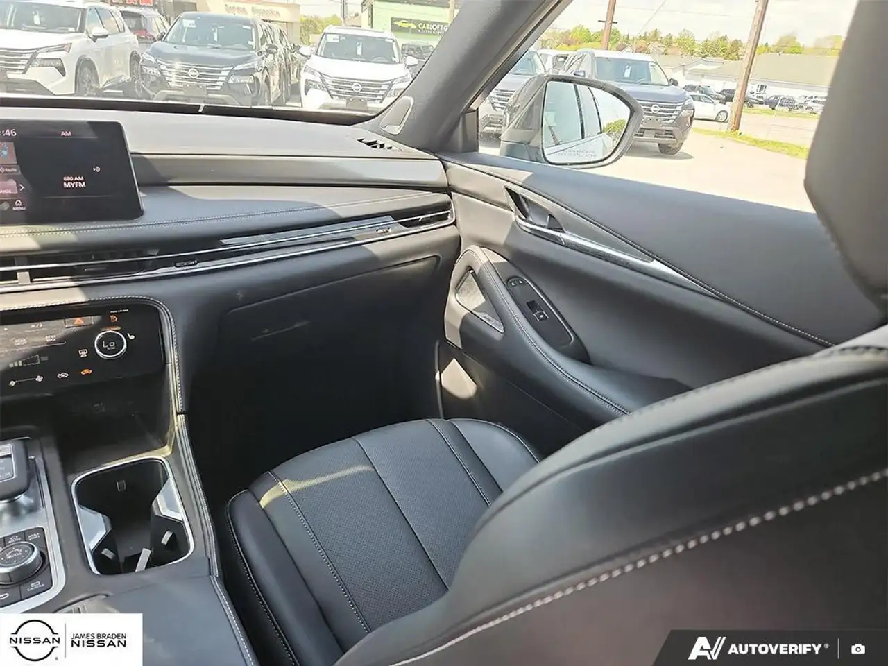 Infiniti QX60 снимка Infiniti QX60