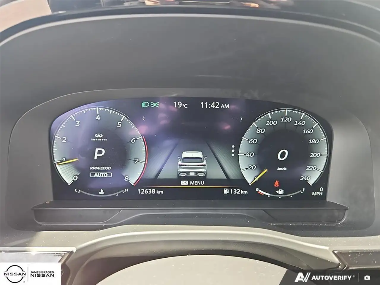 Infiniti QX60 снимка Infiniti QX60