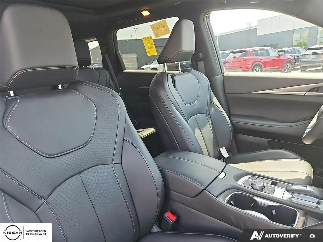 Infiniti QX60 снимка Infiniti QX60