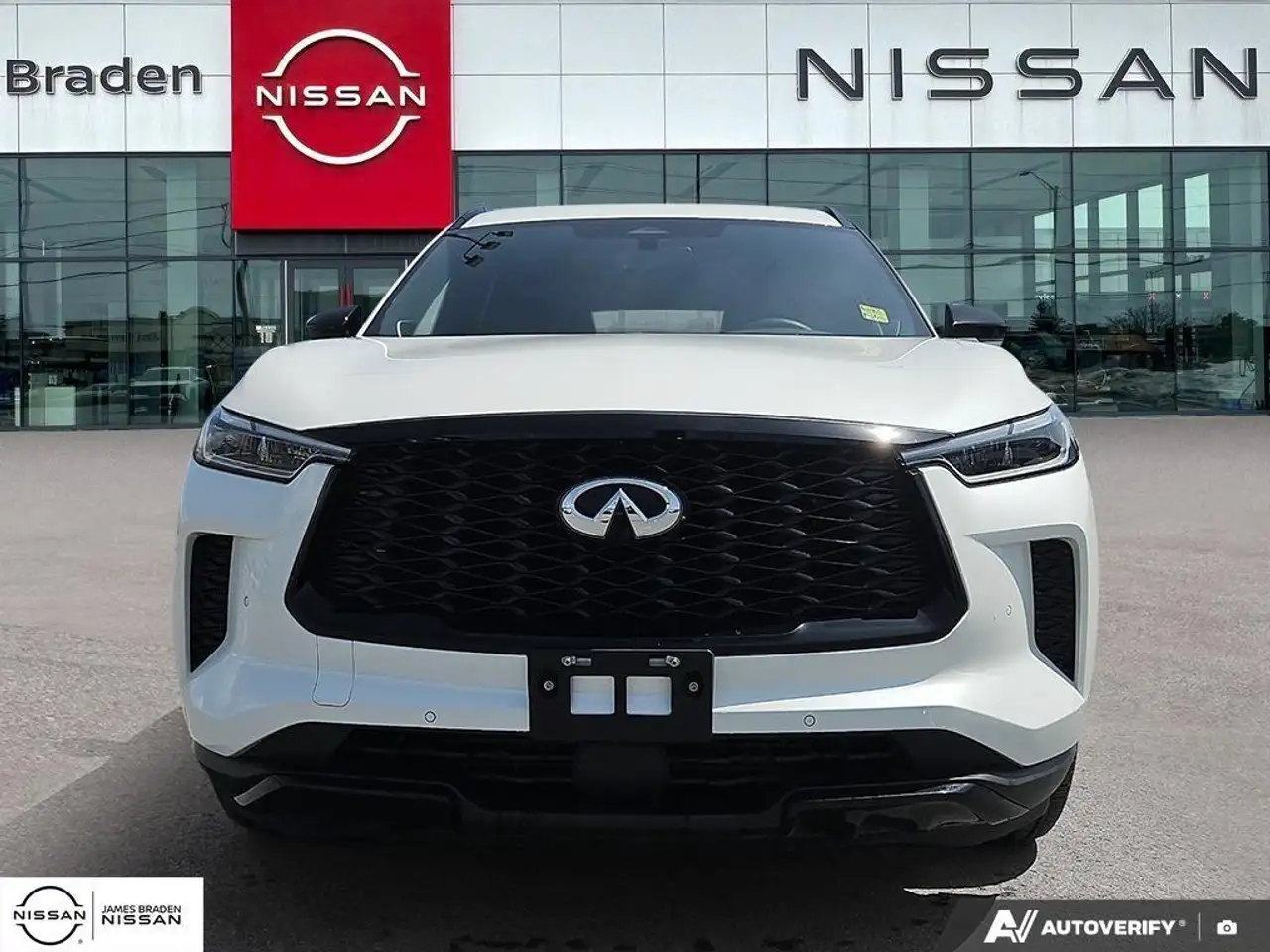 Infiniti QX60 снимка Infiniti QX60