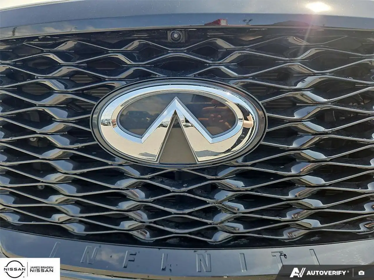 Infiniti QX60 снимка Infiniti QX60