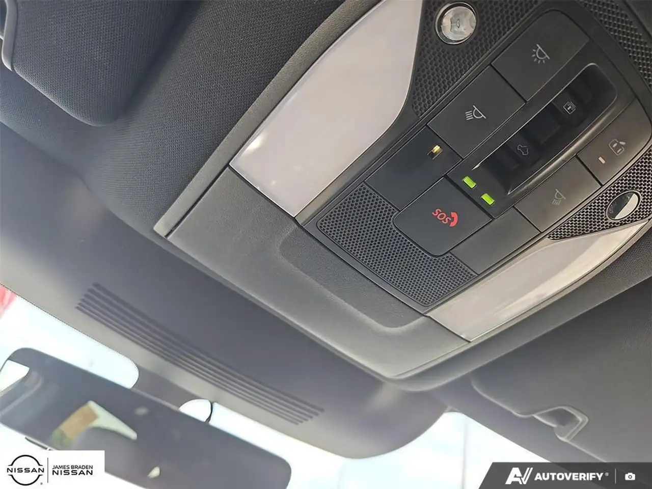 Infiniti QX60 снимка Infiniti QX60