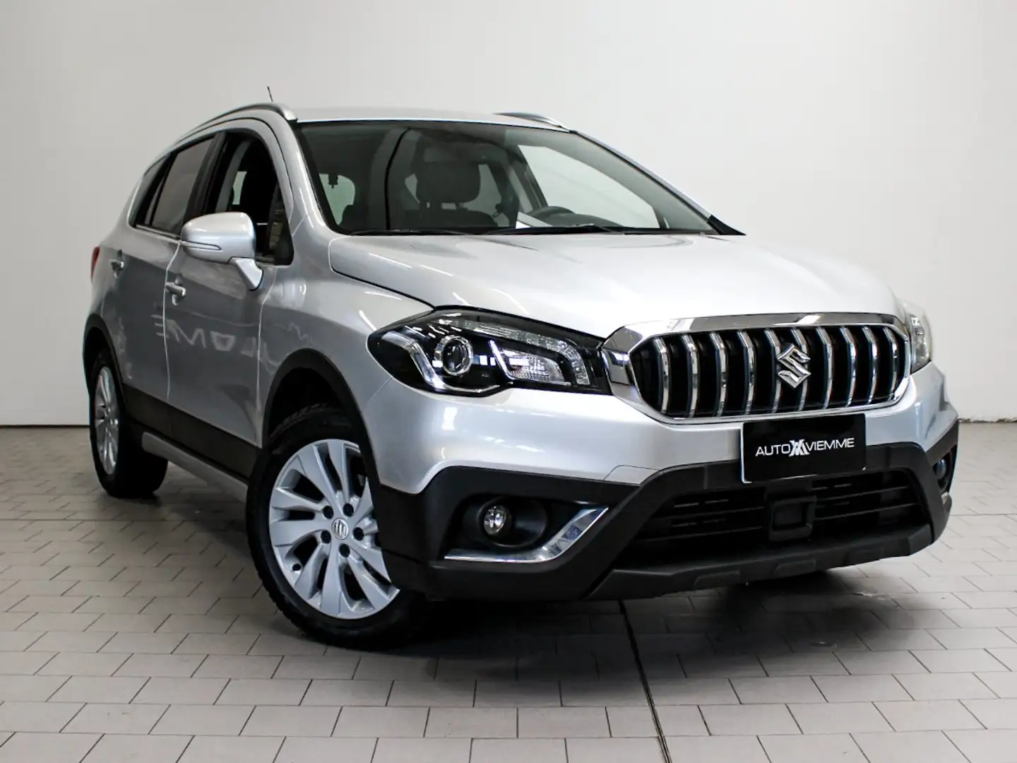 Suzuki SX4 S-Cross 1.4h Cool 4wd allgrip - NEOPATENTATI Plateado - 1
