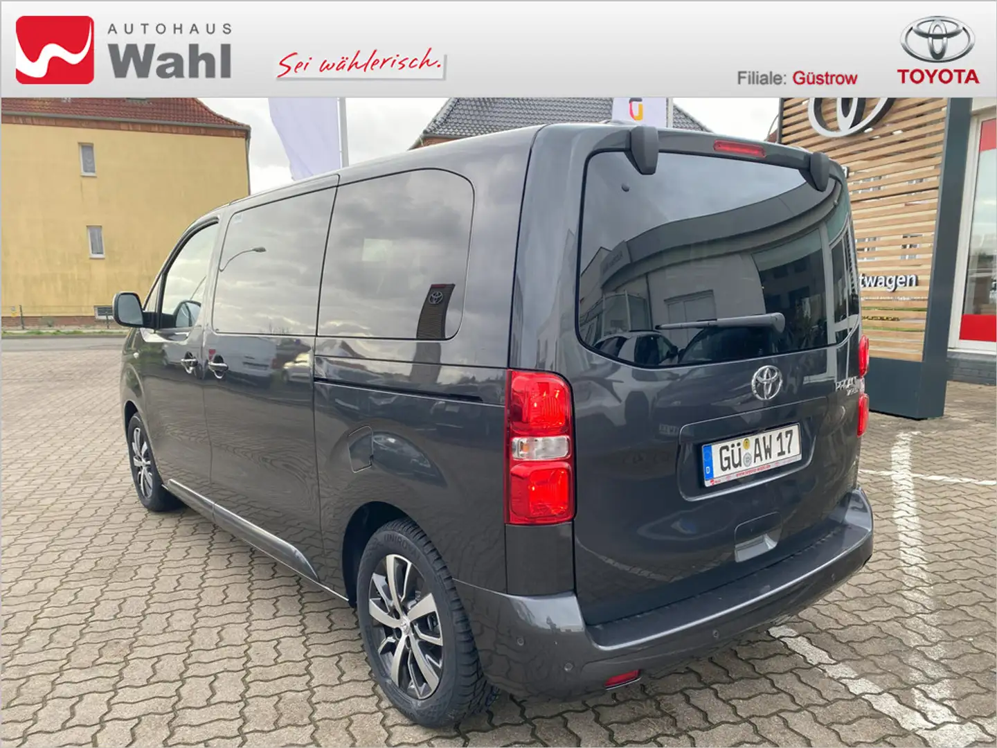 Toyota Proace Verso 2.0 L1 Team Deutschland Grey - 2