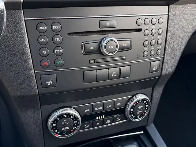 Mercedes-Benz GLK view 15