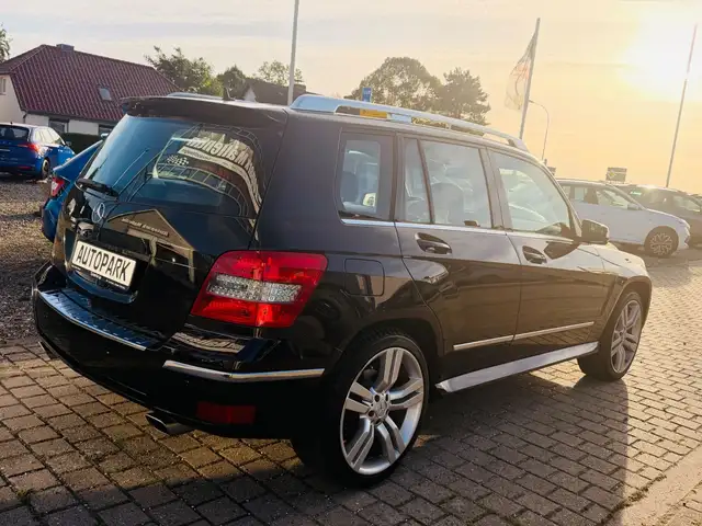 Mercedes-Benz GLK view 6