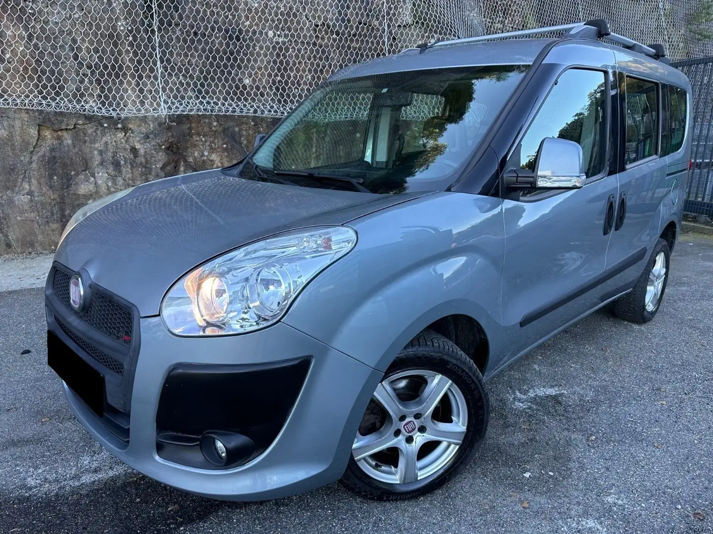 Fiat Doblo Doblo 1.9 mjt Malibu 105cv Gris - 1