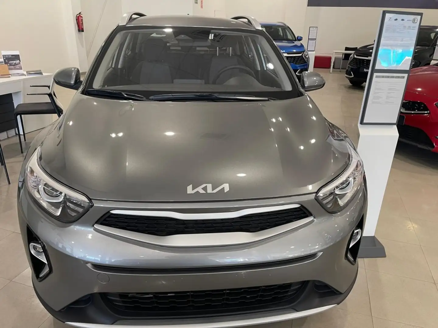 Kia Stonic 1.2 DPi Concept Blanco - 1