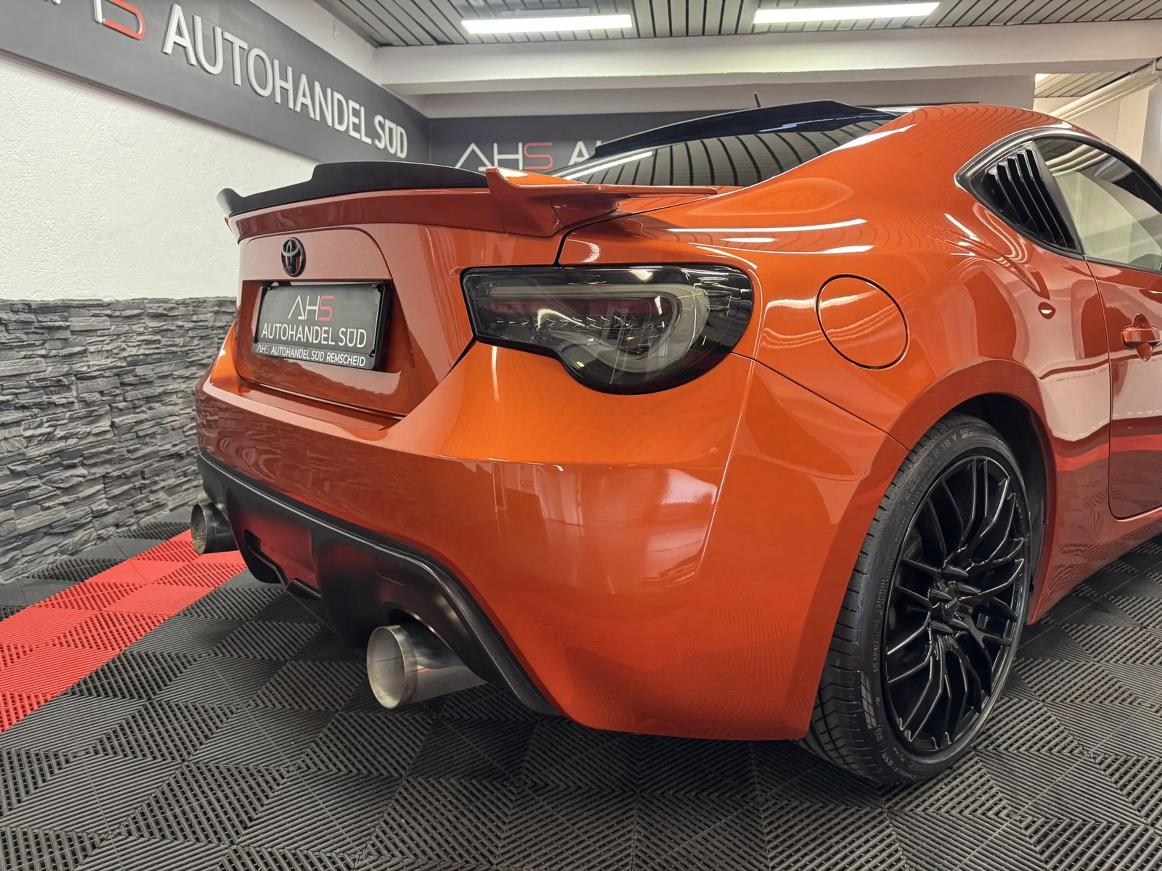 Toyota GT86 TRD*EIBACH*S.ABGAS*KAMERA*SHZ* — photo 8