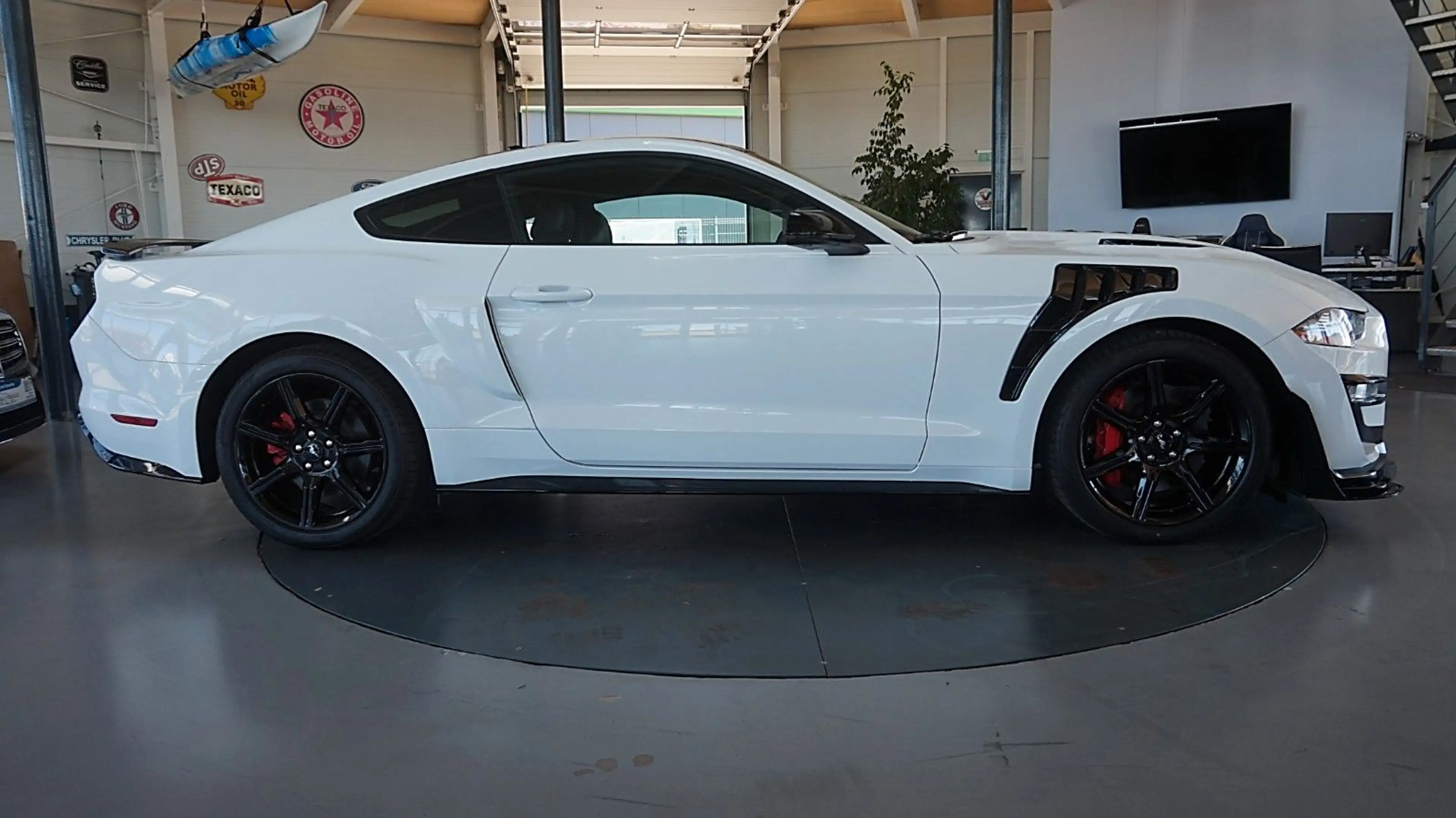 Ford Mustang 5.0 V8 California*Digi*Tempo*Alu19* — photo 4