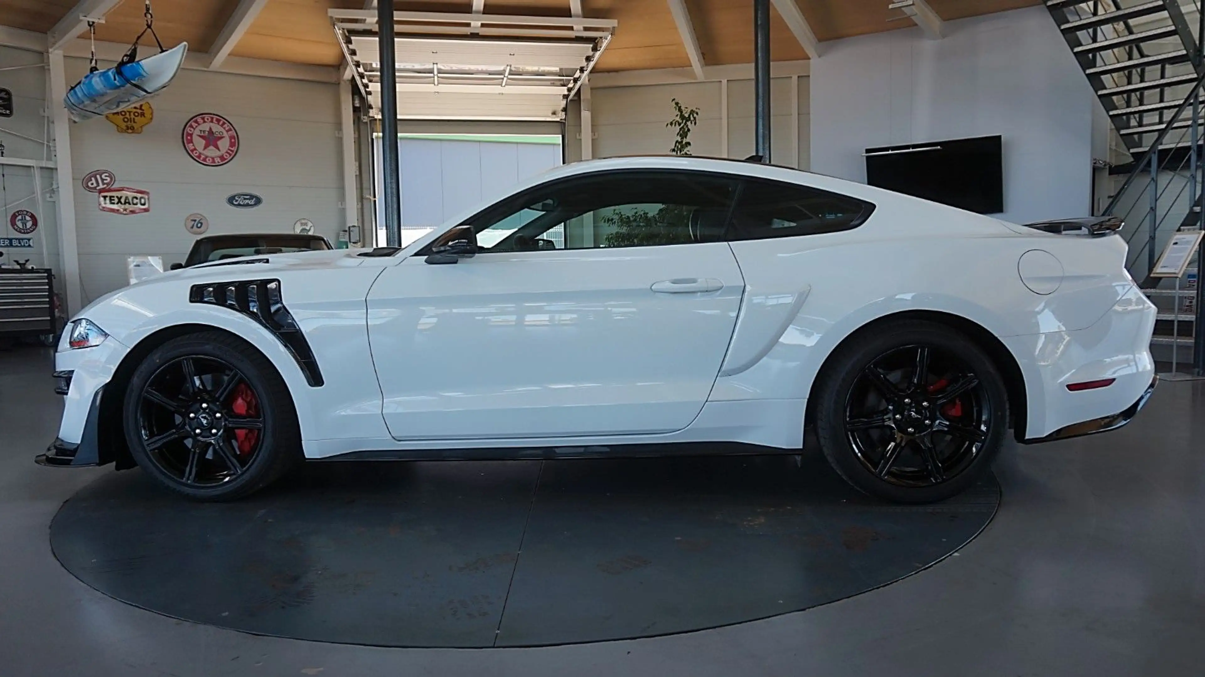 Ford Mustang 5.0 V8 California*Digi*Tempo*Alu19* — photo 3