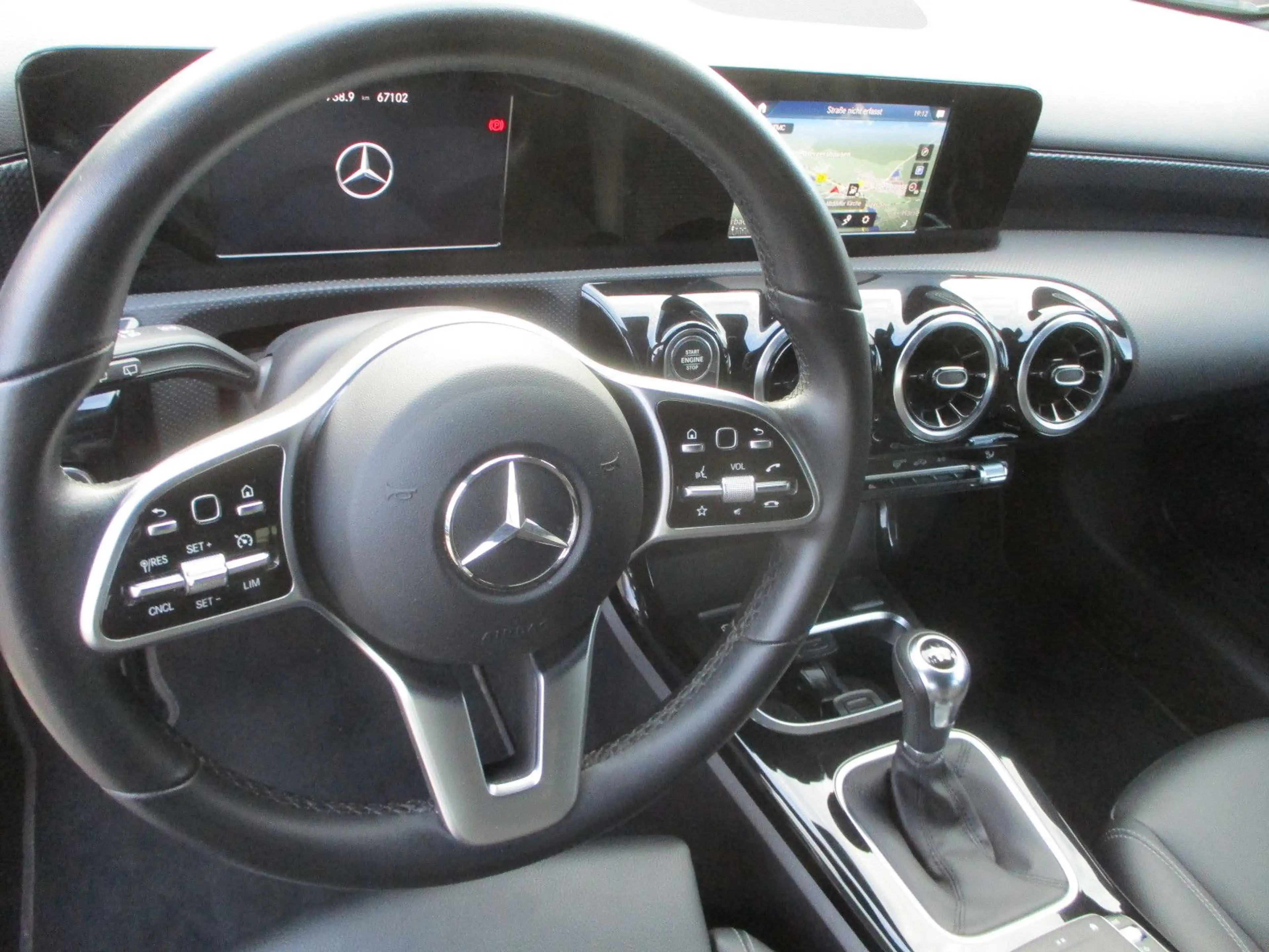 Mercedes-Benz A 180 d NAVI LEDER KAMERA TEMP SPURH SITZH PDC — photo 8