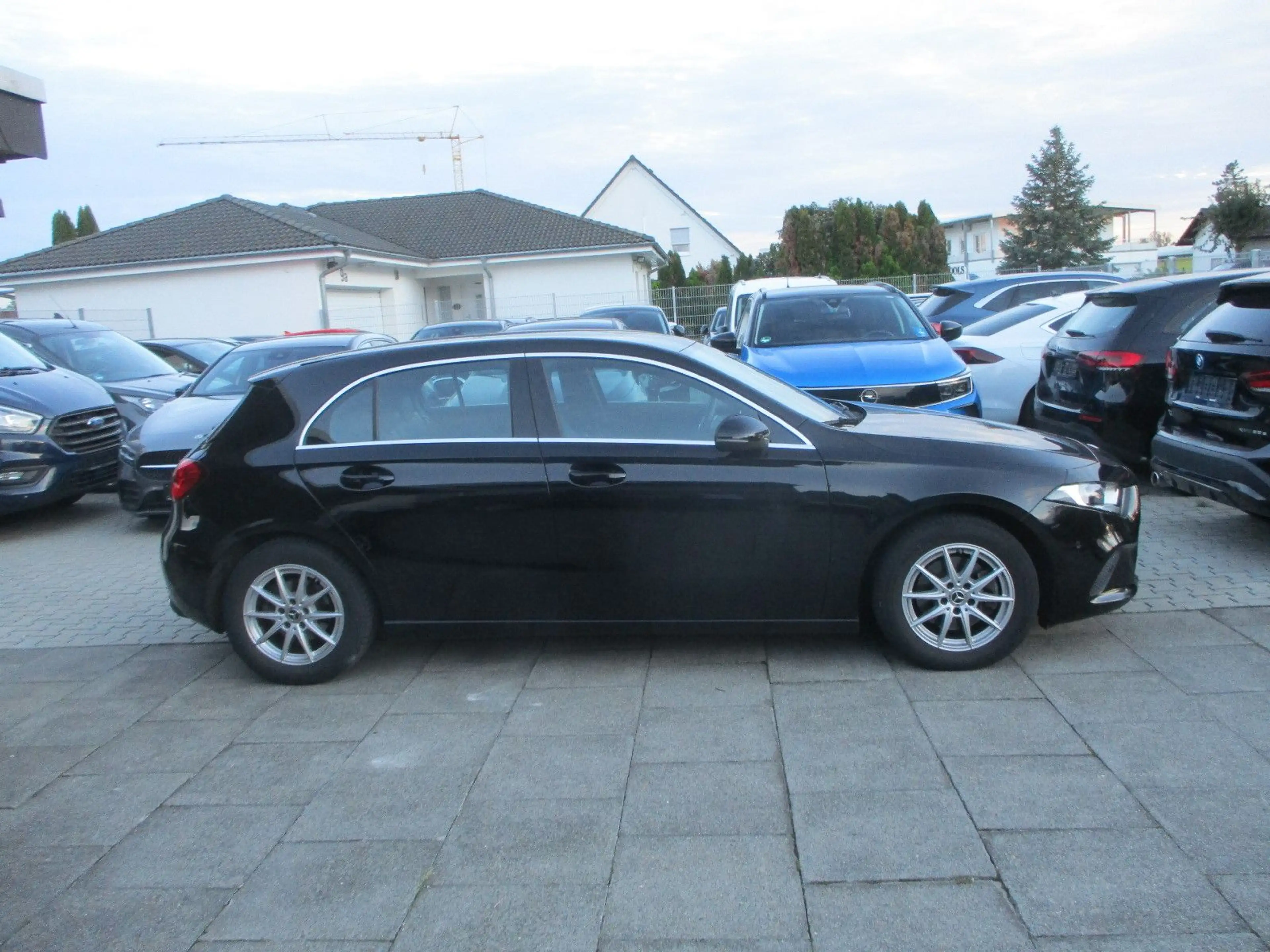 Mercedes-Benz A 180 d NAVI LEDER KAMERA TEMP SPURH SITZH PDC — photo 5