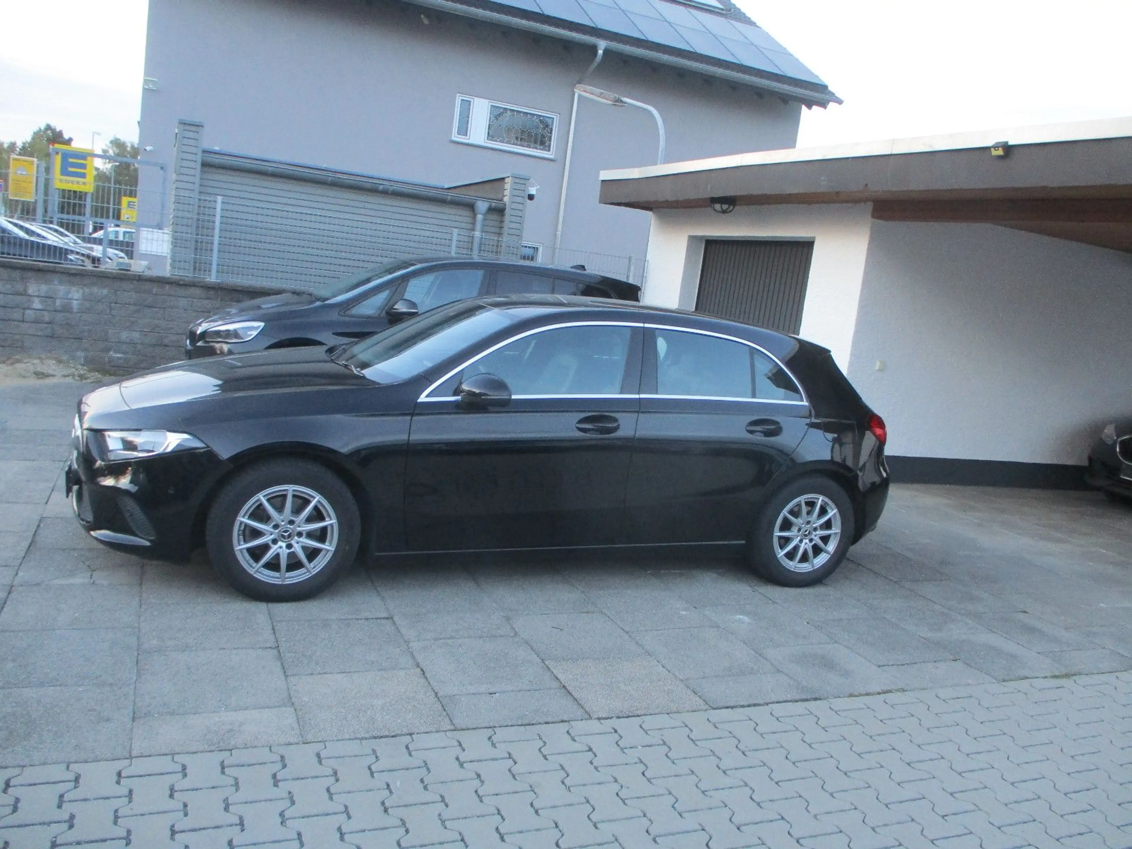 Mercedes-Benz A 180 d NAVI LEDER KAMERA TEMP SPURH SITZH PDC — photo 15