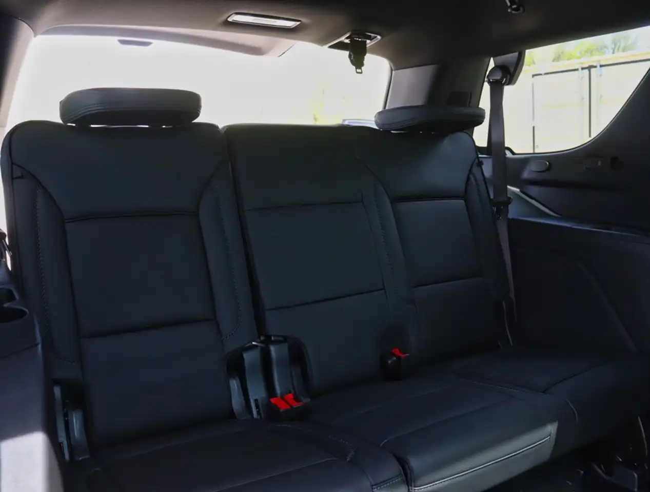 GMC Yukon снимка GMC Yukon