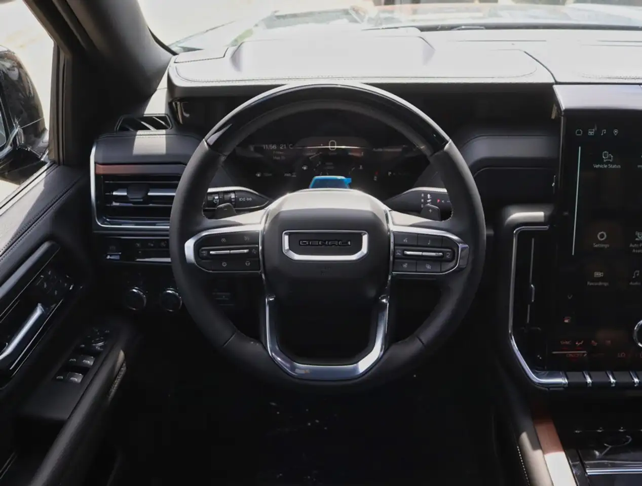 GMC Yukon снимка GMC Yukon