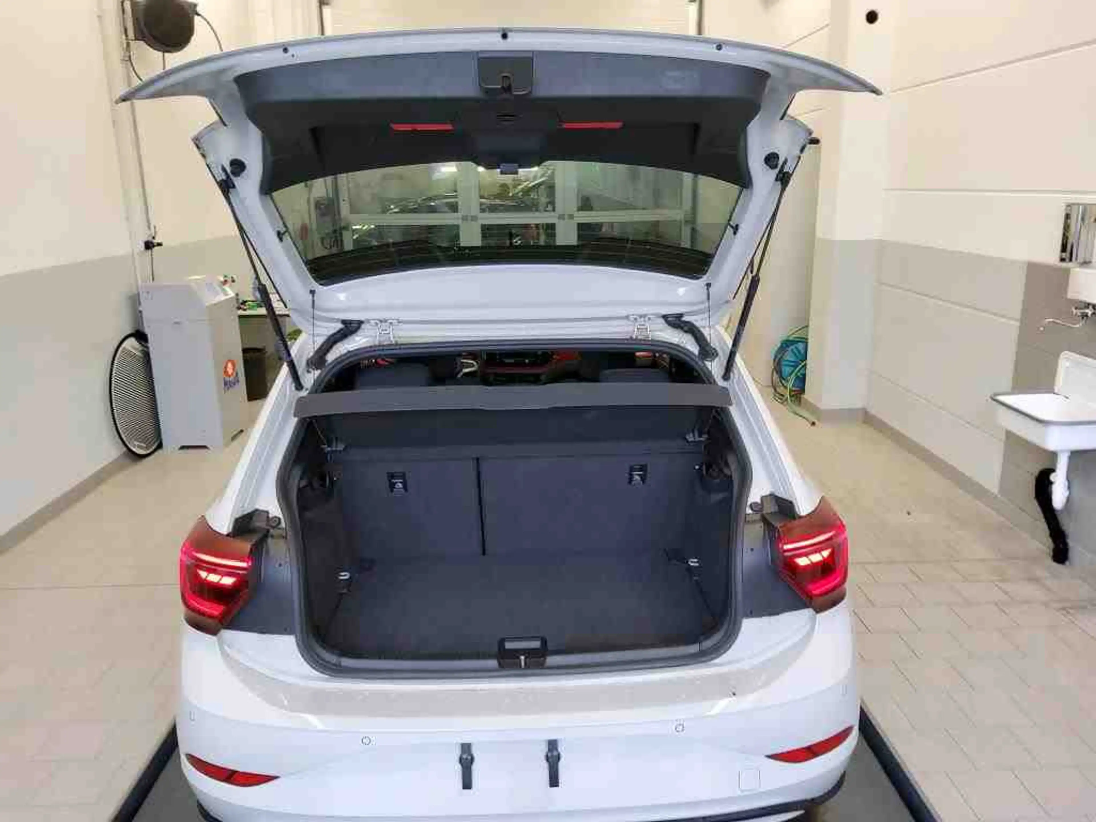 Volkswagen Polo GTI +LED-MATRIX+ASSISTS+ROOFPACK+VIRTUAL+DA — photo 6