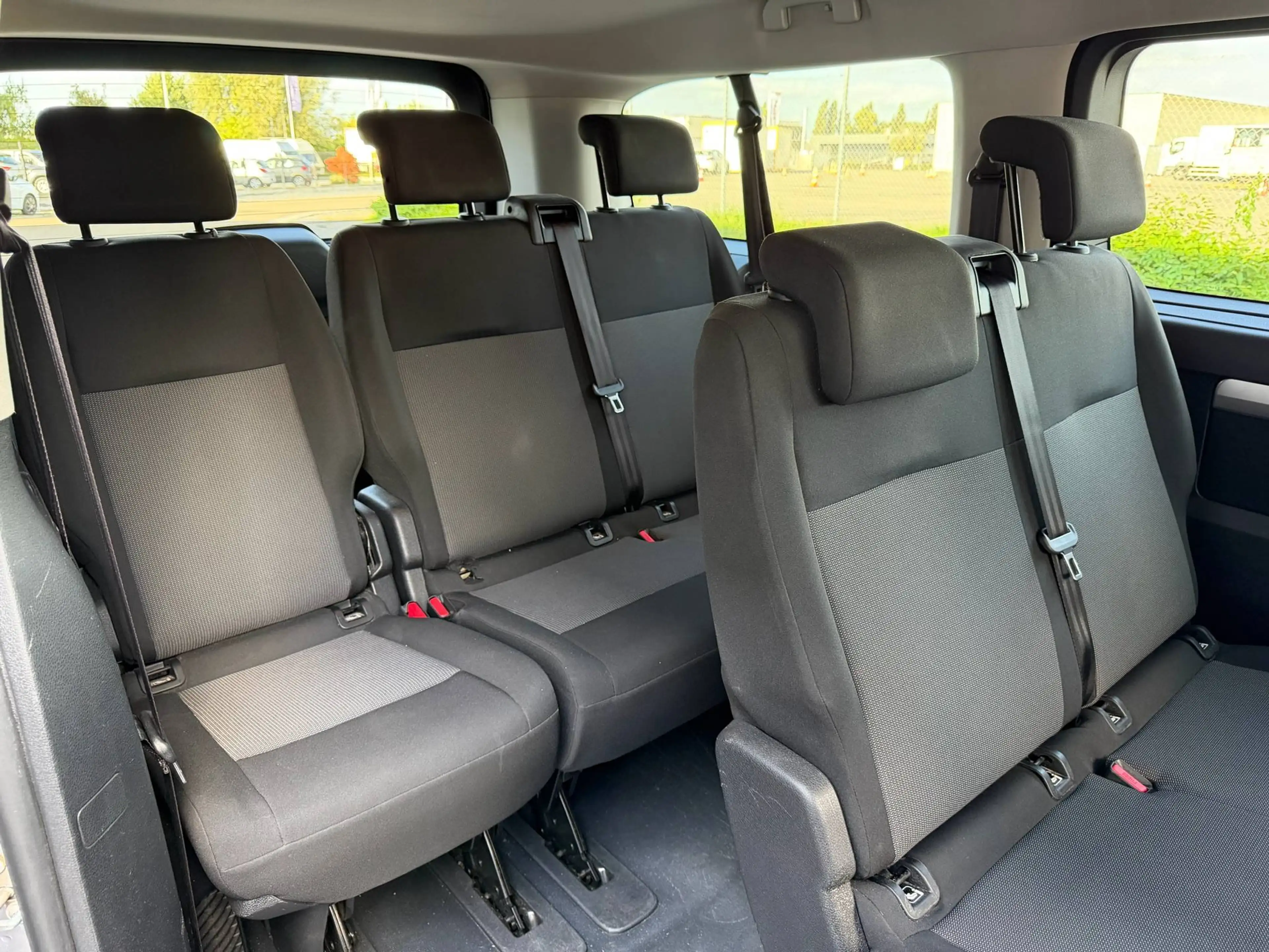 Peugeot Traveller 2.0HDi L3 LONG 8 PLACES/AUTO/ TVA/ 2Portes LAT./ GAR 12M — photo 11