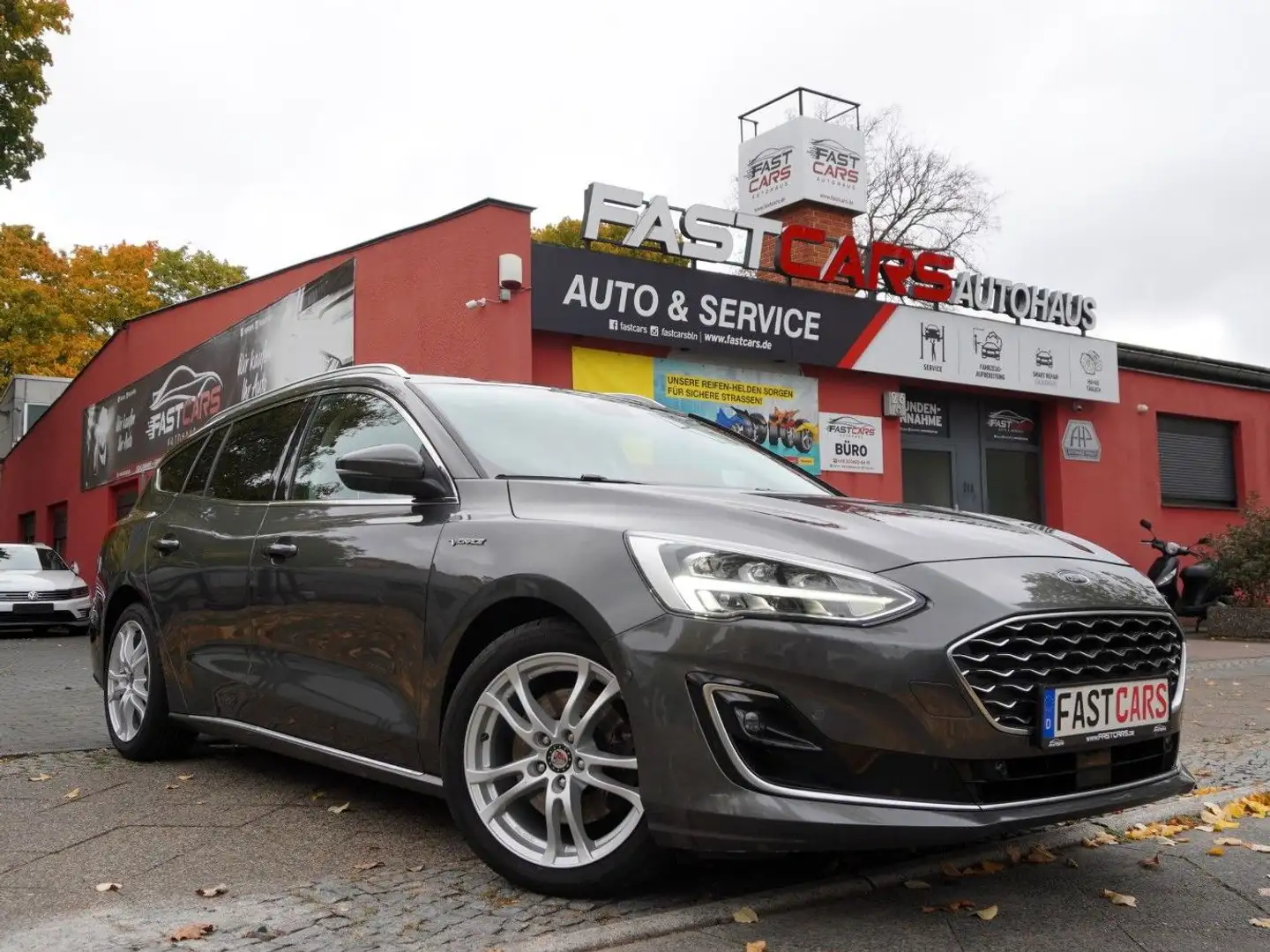 Ford Focus Turnier Vignale ACC HUD B&O LED Navi SHZ Grau - 1