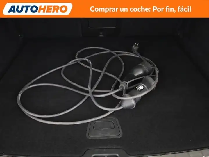 Volvo XC60 2022, foto 21