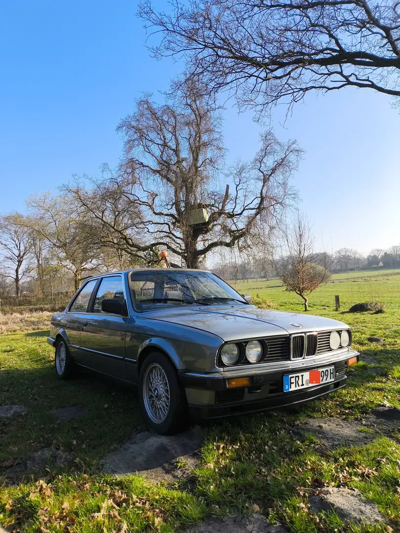 BMW 325 325e - 1