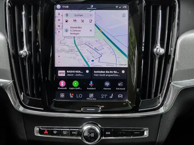 Volvo V90 Cross Country view 11