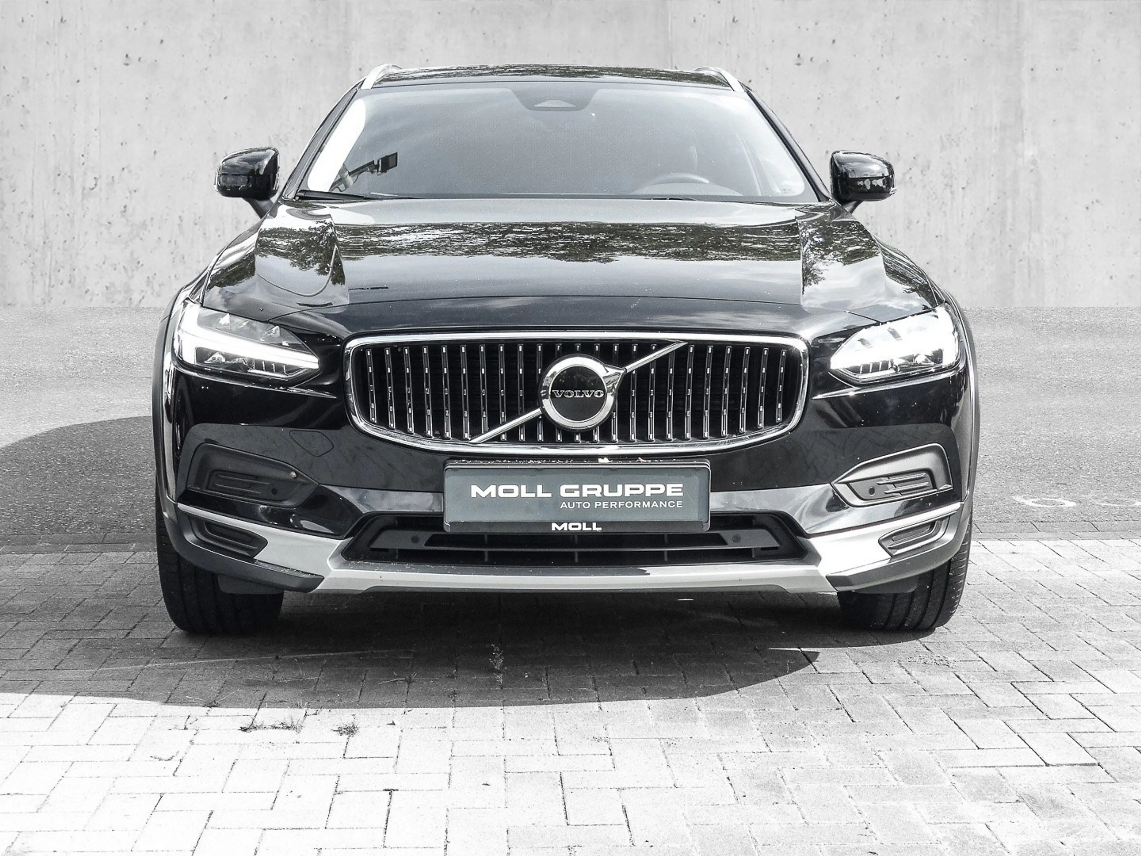 Volvo V90 Cross Country B4 AWD Plus Plus AWD — photo 5