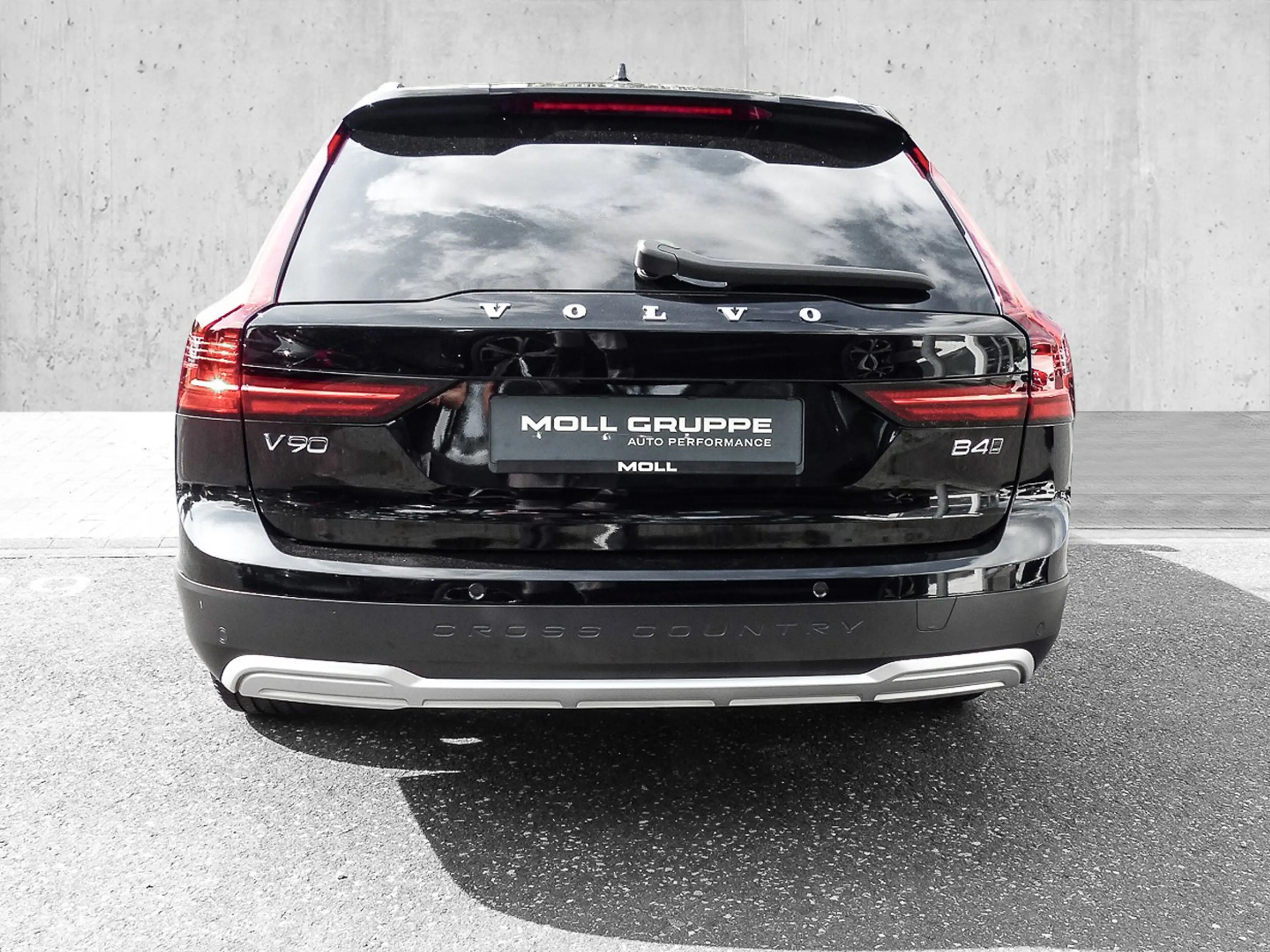 Volvo V90 Cross Country B4 AWD Plus Plus AWD — photo 6