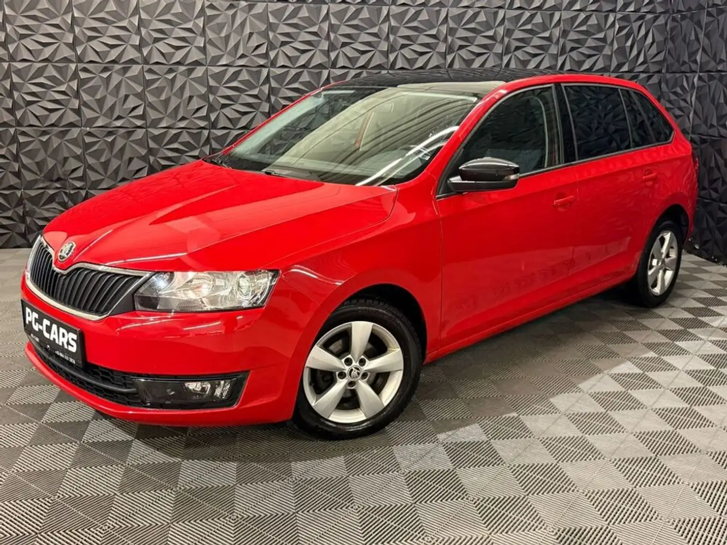Skoda Rapid/Spaceback 1.2 TSI Sport Rot - 2