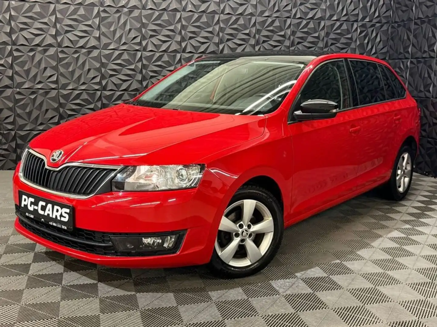 Skoda Rapid/Spaceback 1.2 TSI Sport Rot - 1
