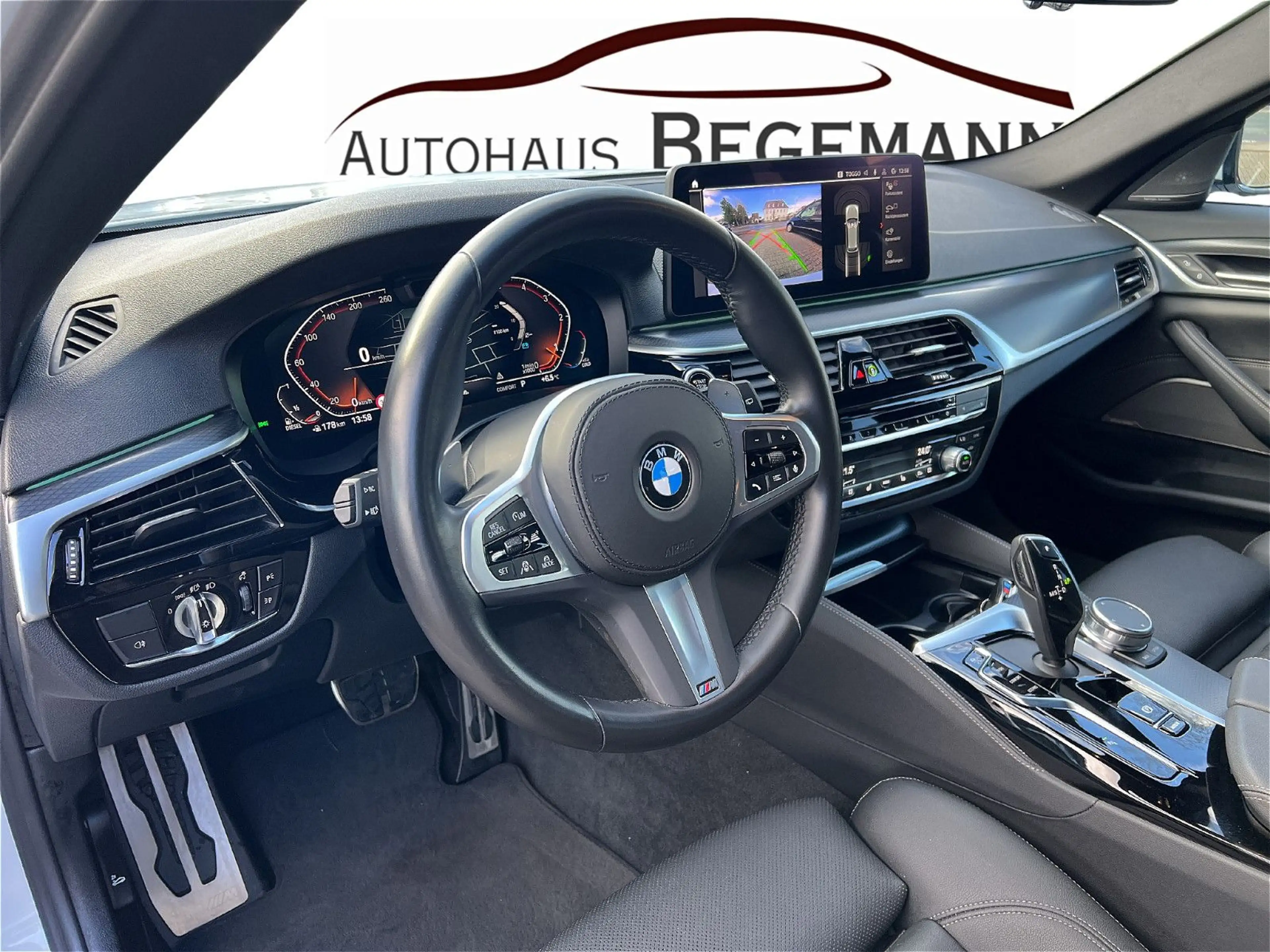 BMW 540 dA Touring xDrive M Sport Pro DA+ HK — photo 12