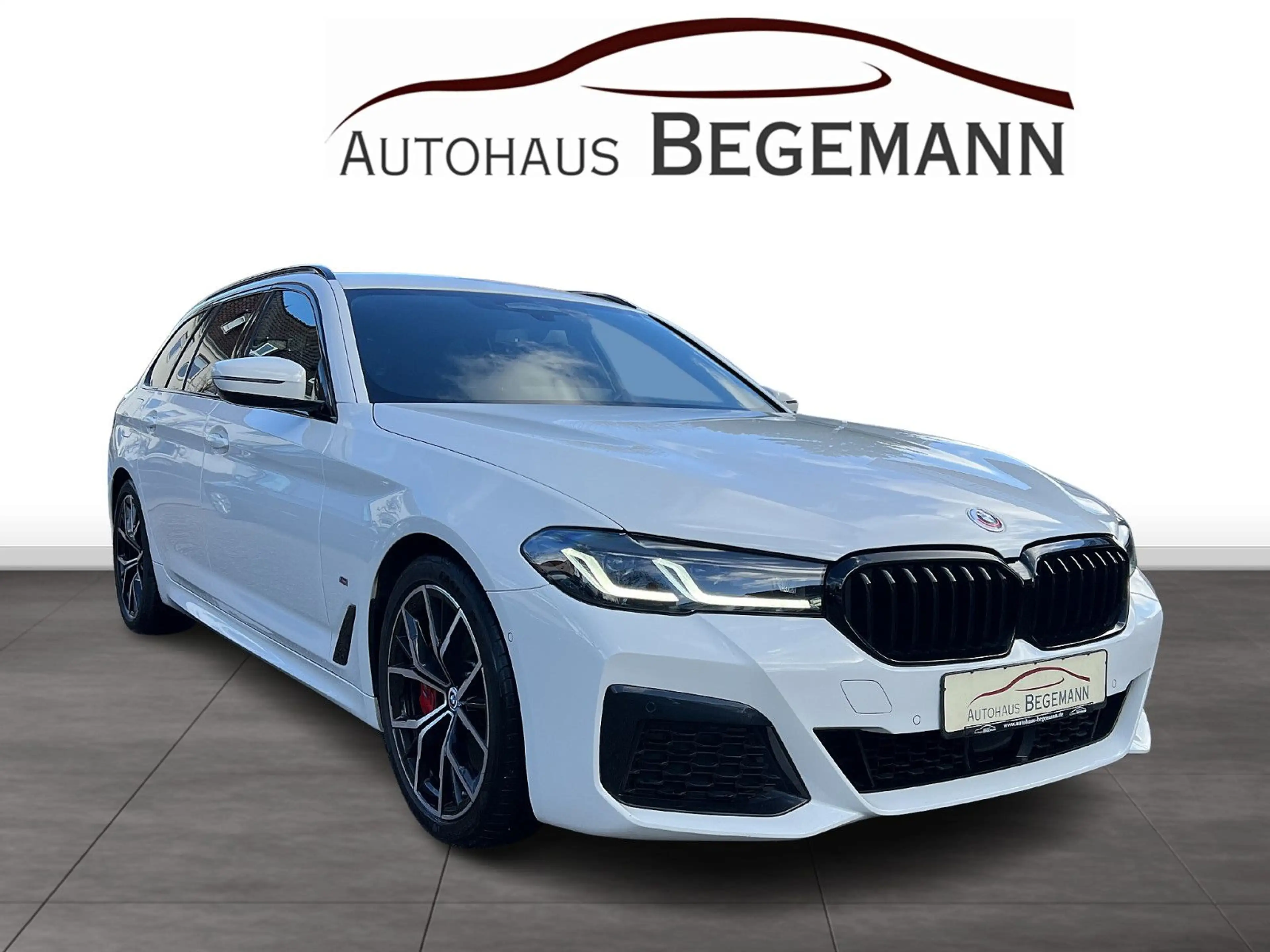 BMW 540 dA Touring xDrive M Sport Pro DA+ HK — photo 7