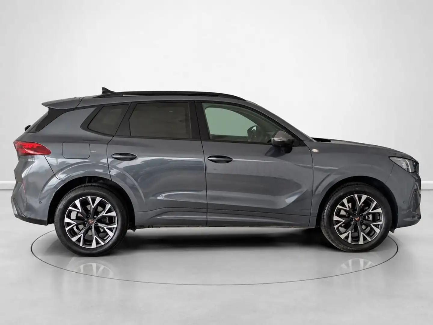 CUPRA Terramar 1.5 eTSI 110 DSG Gris - 2