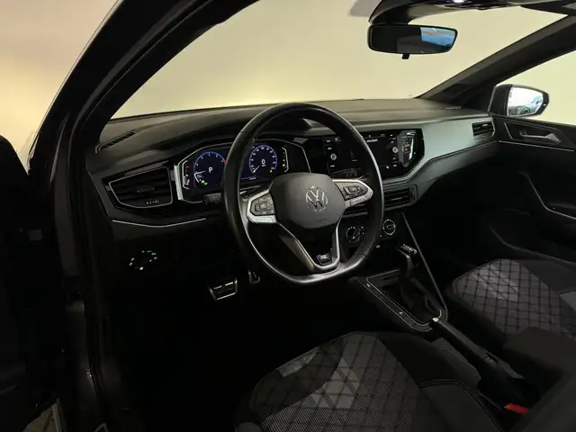 Volkswagen Polo view 9